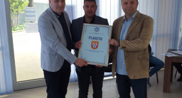 Dupla kruna za FC Mostar SG Staklorad